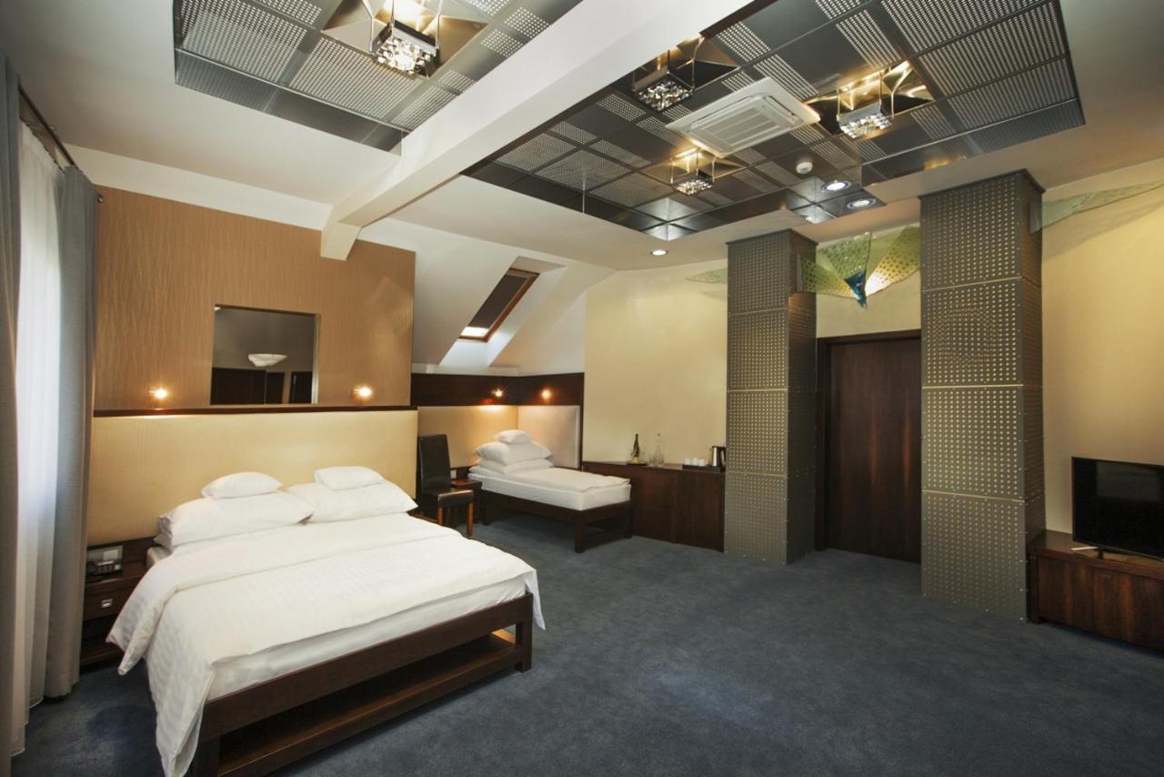Hotel Inter Bielany Wrocławskie Εξωτερικό φωτογραφία
