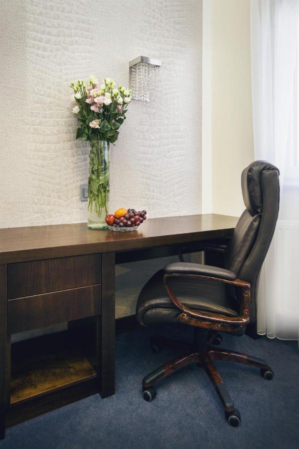 Hotel Inter Bielany Wrocławskie Εξωτερικό φωτογραφία
