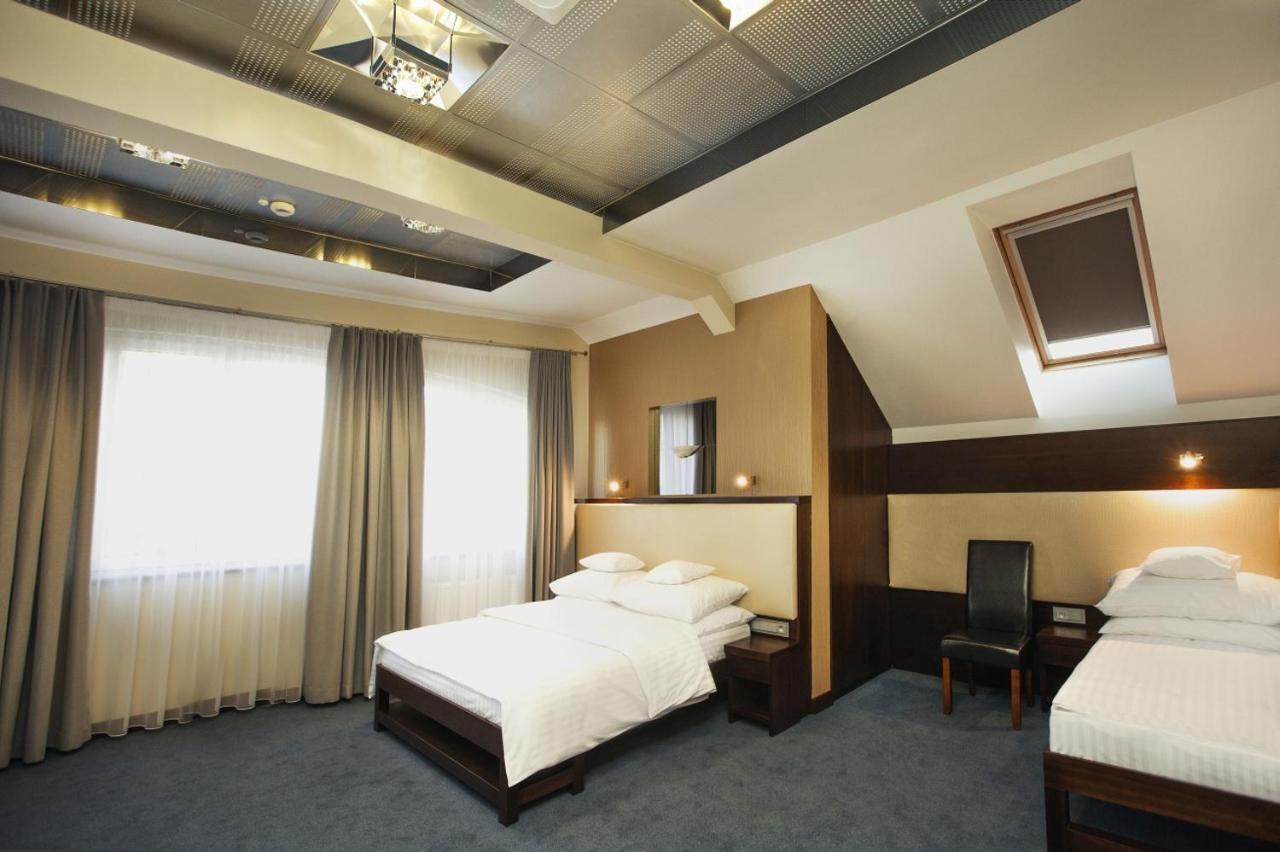 Hotel Inter Bielany Wrocławskie Εξωτερικό φωτογραφία