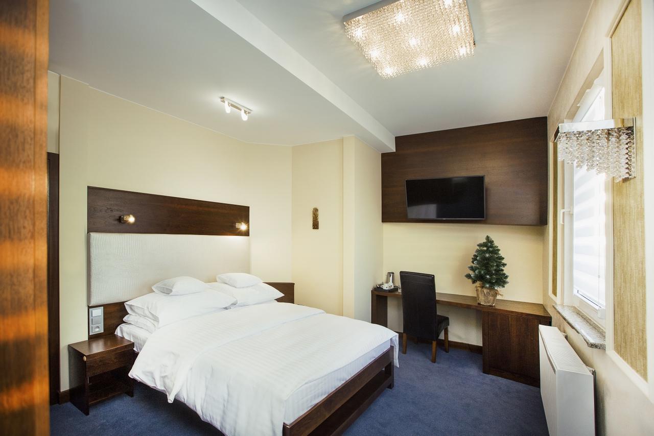 Hotel Inter Bielany Wrocławskie Εξωτερικό φωτογραφία