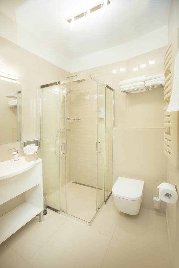 Hotel Inter Bielany Wrocławskie Εξωτερικό φωτογραφία